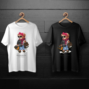 طرح لایه باز خرس تدی با پاپیون قرمز و کیسه های خرید برای چاپ روی انواع تیشرت